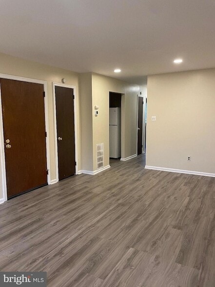 Photo - 304 Christopher Pl