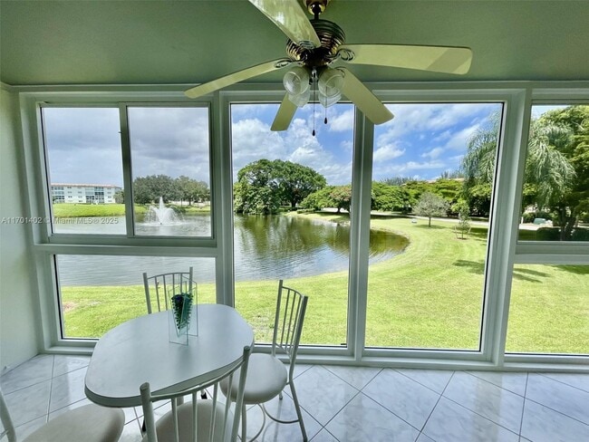 Photo - 4301 Martinique Cir Unit K2