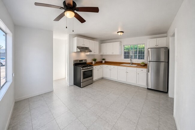 Photo - 9618 Evers Ave