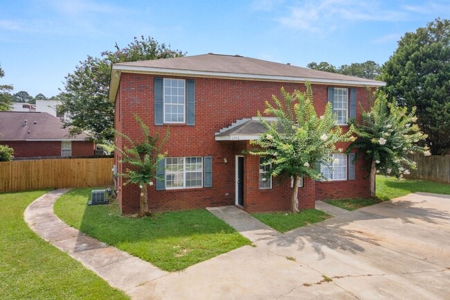 Photo - 3-Bed, 3-Bath Duplex Minutes from Auburn Shopping & Dining