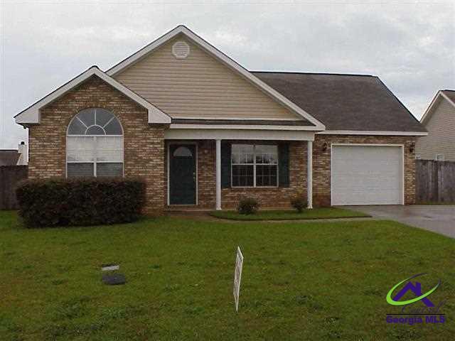 Building Photo - 117 Cedarland Dr
