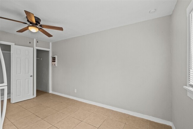 Photo - 311 9th St N