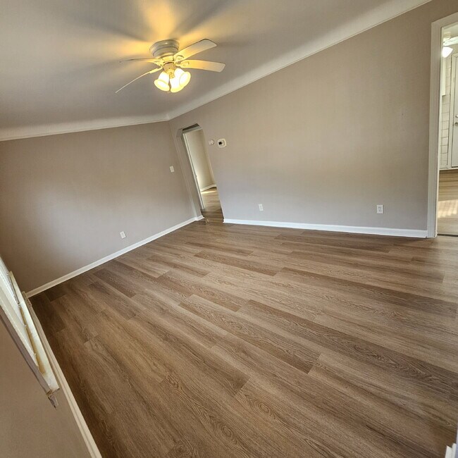 Photo - 3 Bedroom Bungalow w/ Updated Kitchen and ...