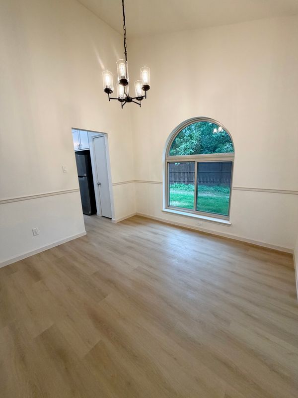 Photo - 3308 Meadowview Dr