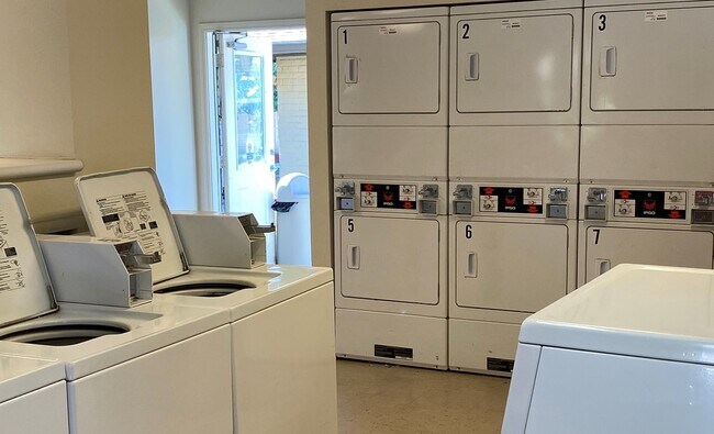 Photo - 614 Bavarian Dr