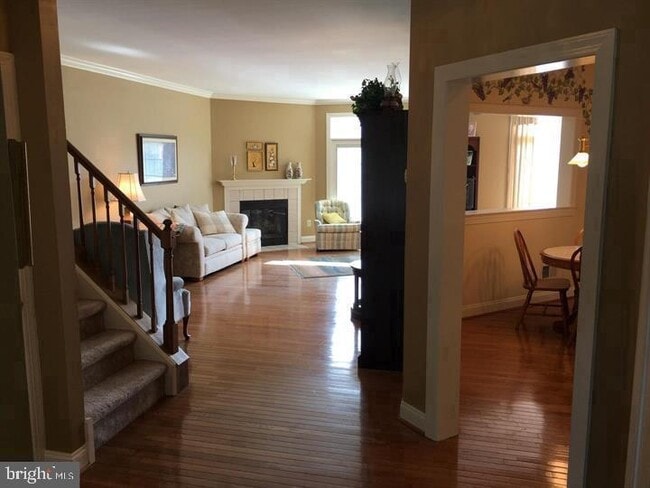 Photo - 185 Daylesford Blvd