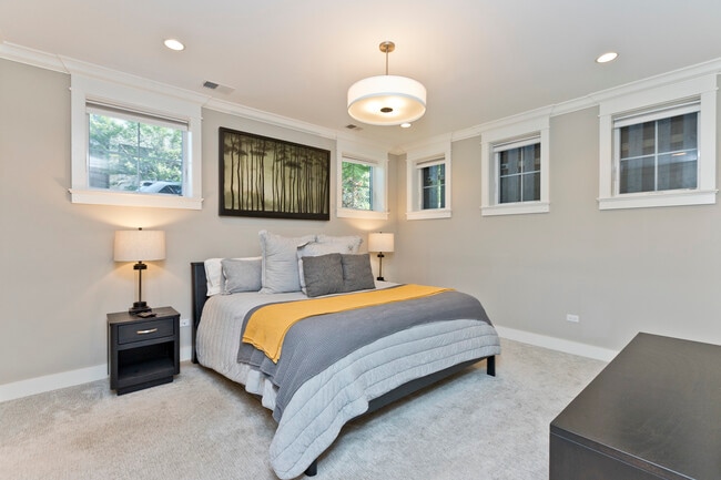 Photo - 4753 N Hamilton Ave Unit 1N