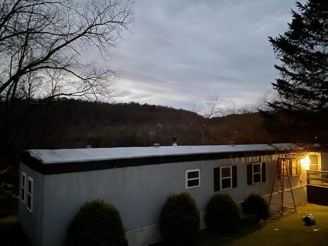 Building Photo - 203 Old Pittsburgh Rd