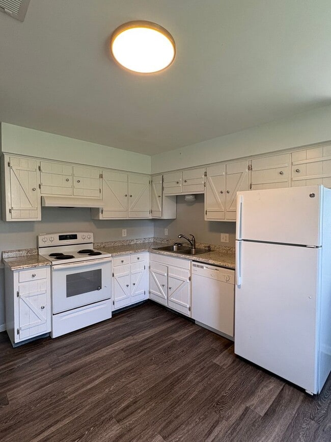 Building Photo - 32 S Germantown Rd Unit 3