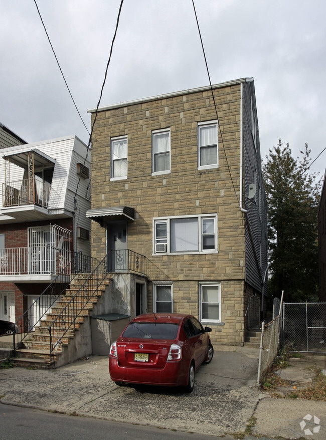 64 Cottage St Apartments For Rent In Jersey City Nj Forrent Com