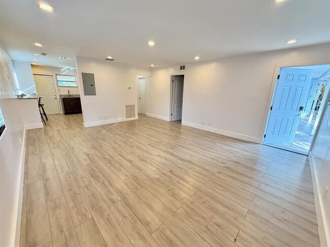 Photo - 1941 NE 51st Ct Unit A