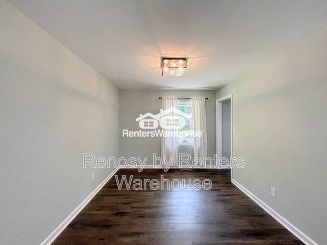Photo - 190 Devon Pl