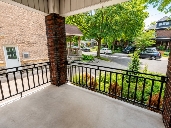 Photo - 272 Stinson Crescent