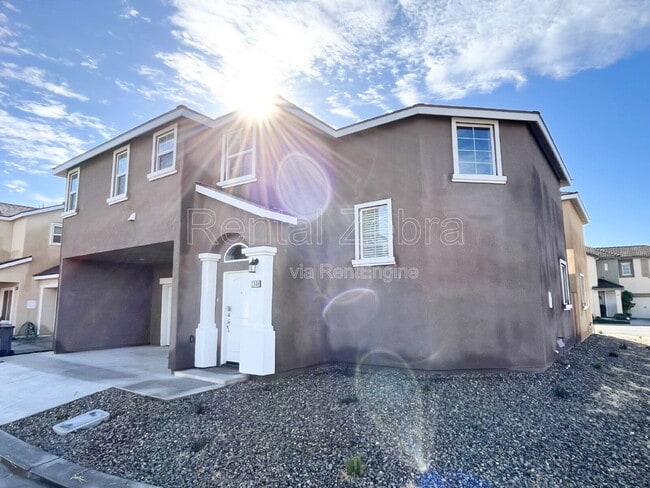 Building Photo - 1346 Playa Del Rey Dr