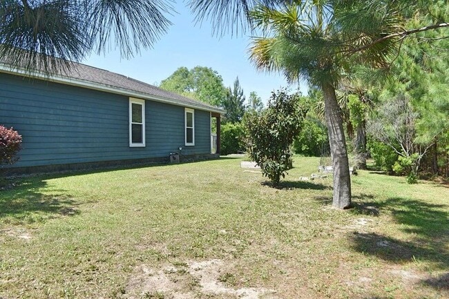 Photo - 416 Tropical Way