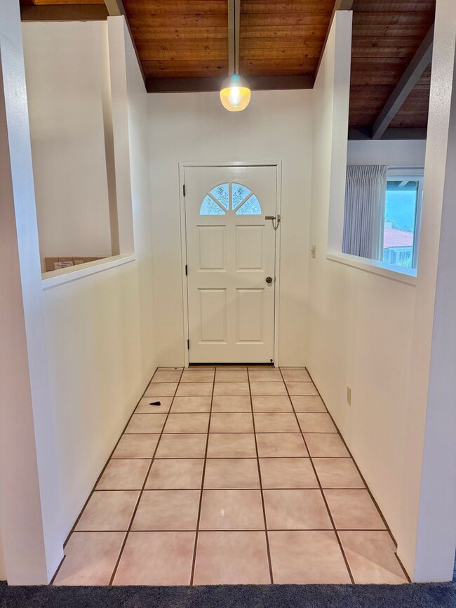 Photo - Beautiful 3 Bedroom / 2.5 Bathroom Home in Wailuku Heights!