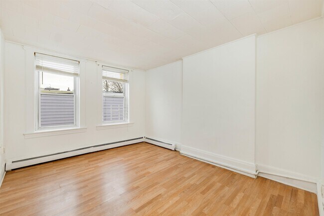 Photo - 572 West Side Ave Unit 2