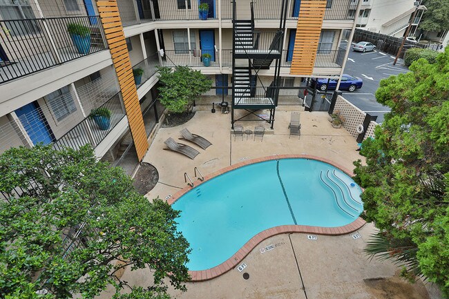 Hyde Park - Hyde Park Apartments
