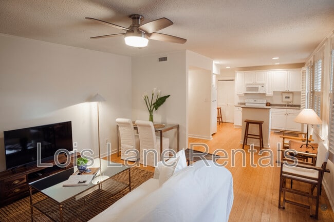 Building Photo - 117 Church St Unit A