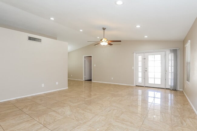 Photo - 4758 W Escuda Dr