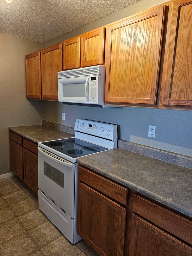 1609 Steamboat Ln