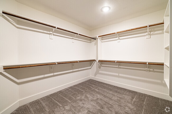 Virginia - 3BR, 2.5BA - 1,957SF - Primary Closet