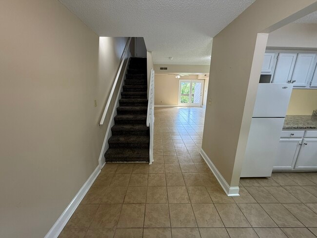Photo - Laurelwood Apartments