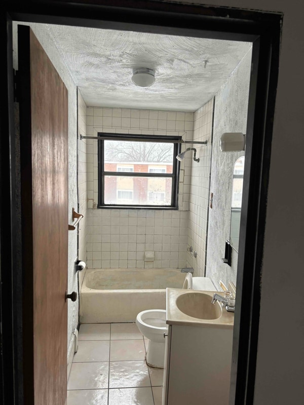 Photo - 8403 Buffalo Ave Unidad 4