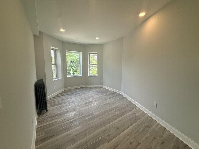Photo - 78 Kirkland St Unit 35