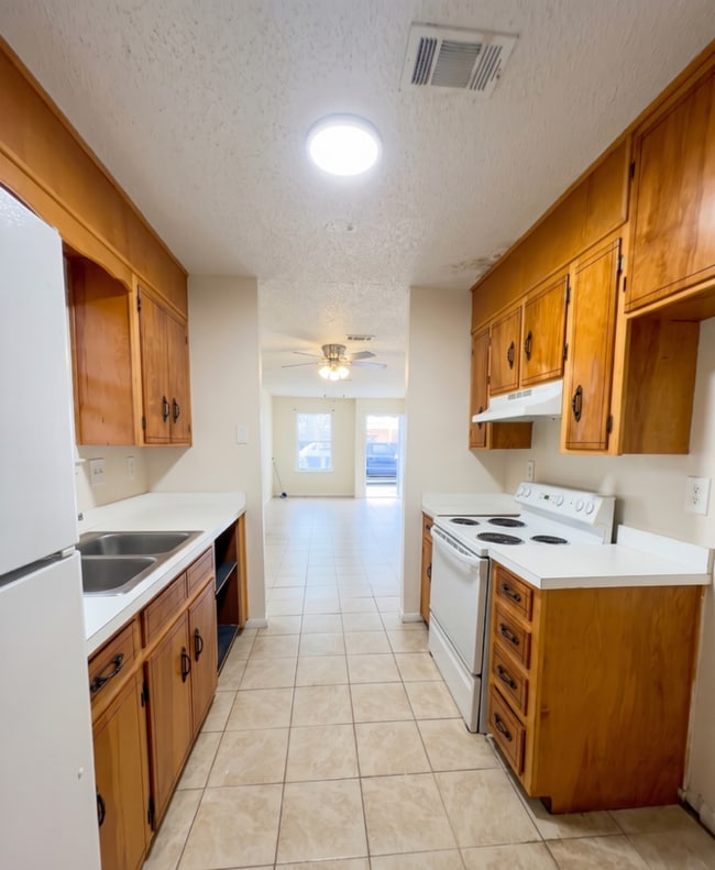 551 S 61st Ave Unit 551C