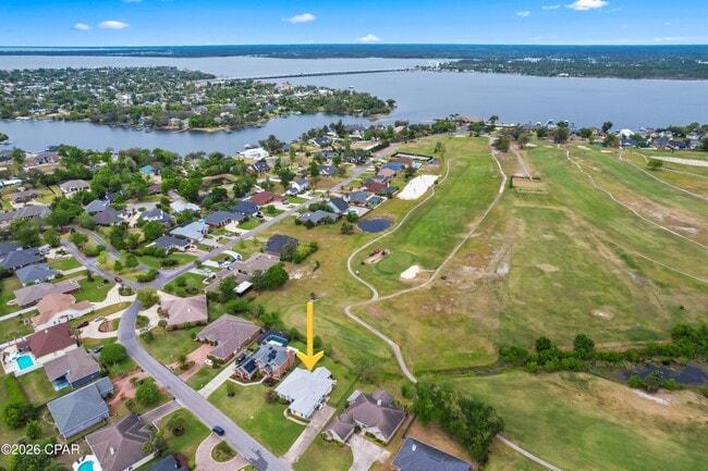 3243 Country Club Dr