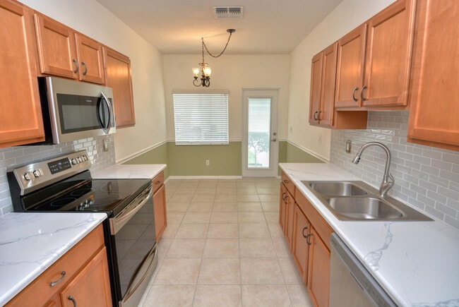 Photo - 2116 SE Eatonville Dr