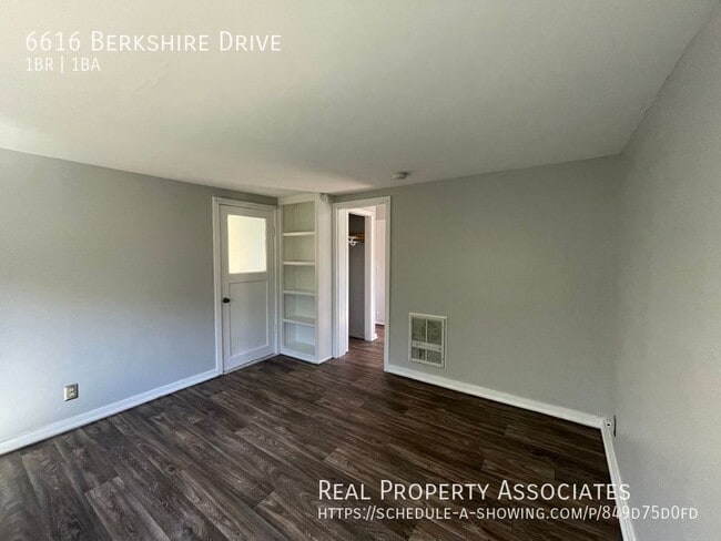 Photo - 6616 Berkshire Dr