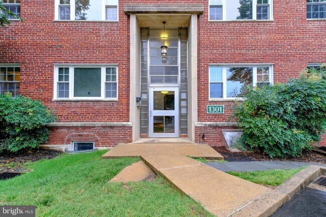 Photo - 1301 N Ode St Apartment Unit 135