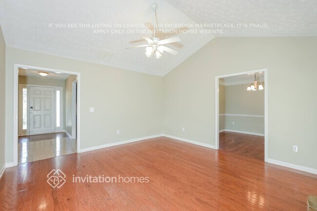 Photo - 386 Winslow Ct