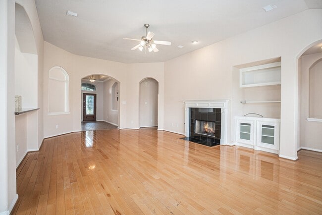 2517 Flycatcher Cove Dr