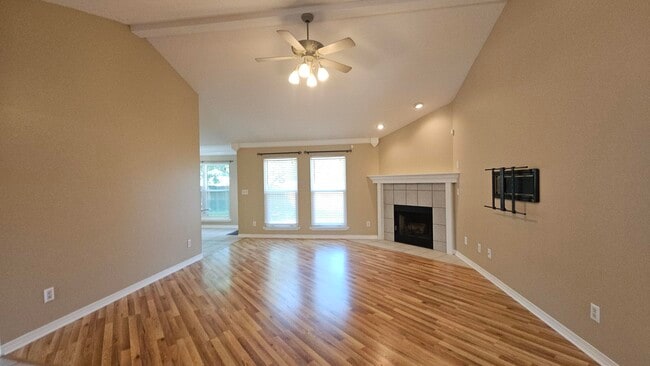 Photo - 124 Pritchard Rd