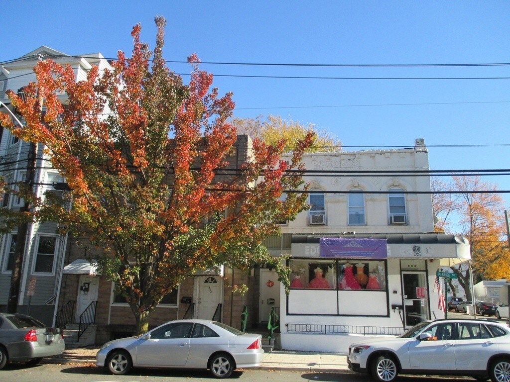 Photo - 653 McBride Ave Apartments