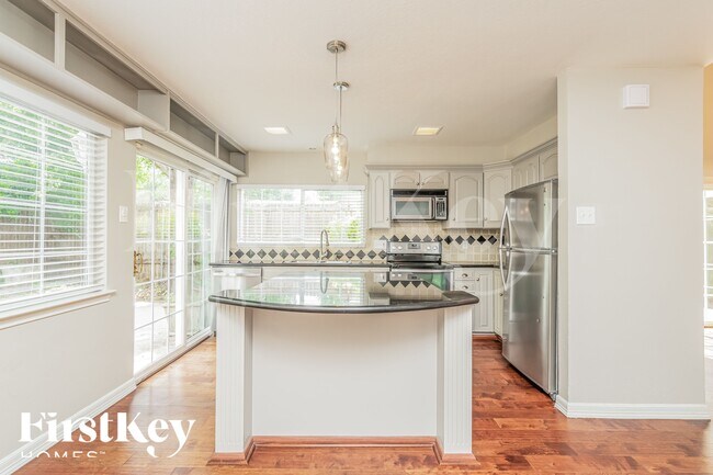 Photo - 2014 Greencove Dr