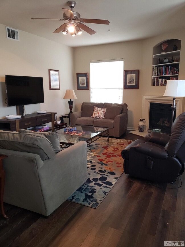 Photo - 1325 S Meadows Pkwy