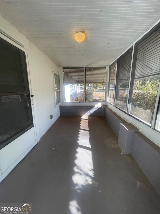 Photo - 2294 Bouldercrest Rd