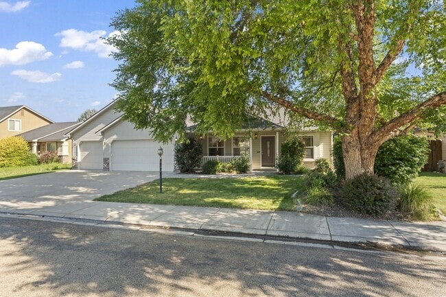 Photo - 1770 W Bellagio Dr