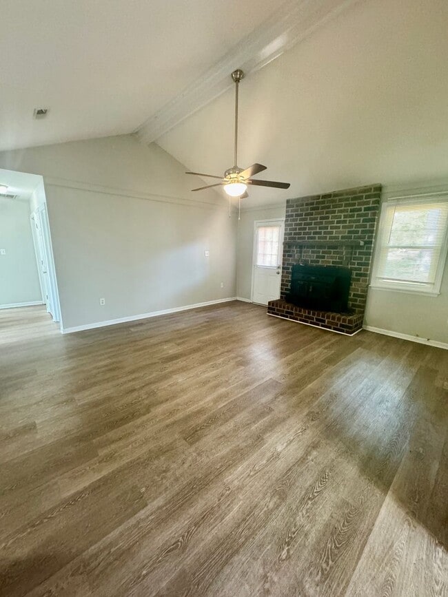 Photo - Charming three bedroom, two bathroom home in North Charleston!