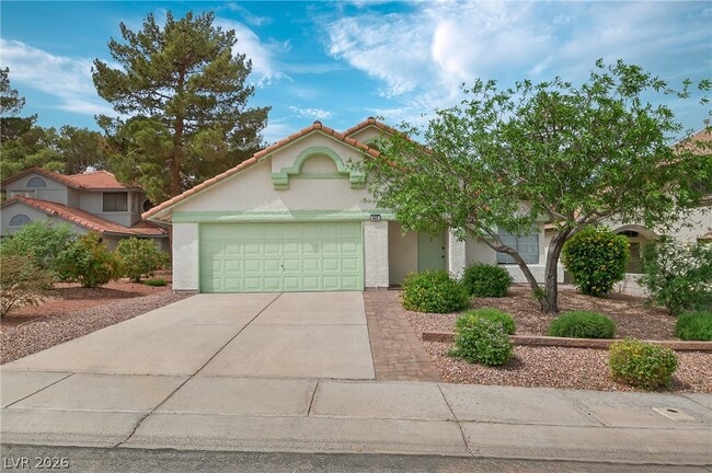 Photo - 405 Crater Ct