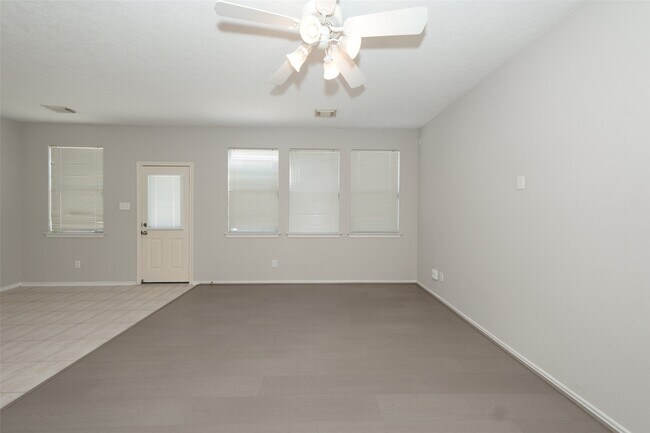 Photo - 14310 Mirkwood Ln