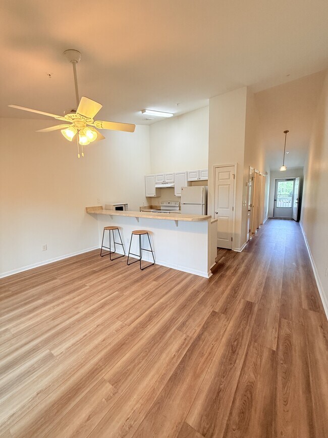 1280 White Tree Ln
