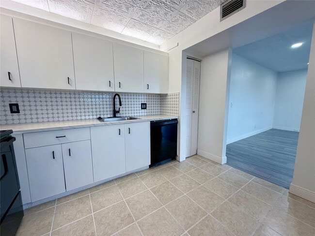 Photo - 801 SW 133rd Terrace Unit 410 K