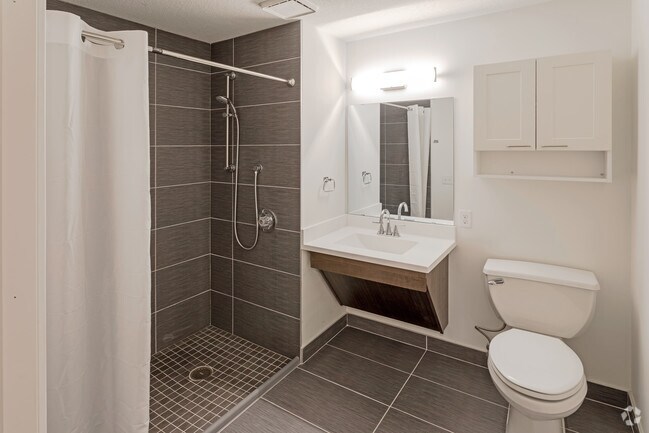 1BR, 1BA Den - 805 SF - The Markham