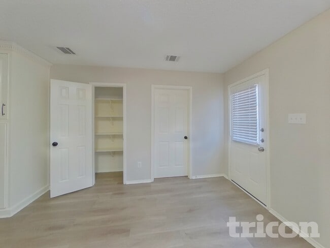 Photo - 1913 Lariat Dr