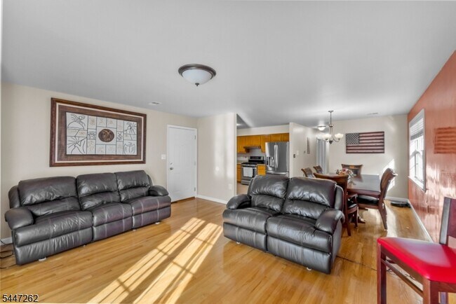23 Chester Ave Unit 2